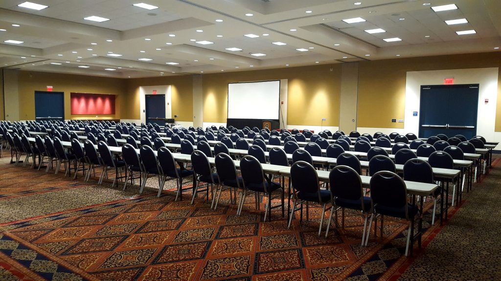 Suites-101-105-seminar-with-screen91-scaled